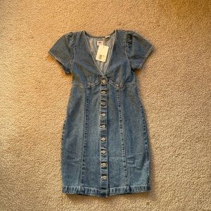 Levi’s denim dress with tags
